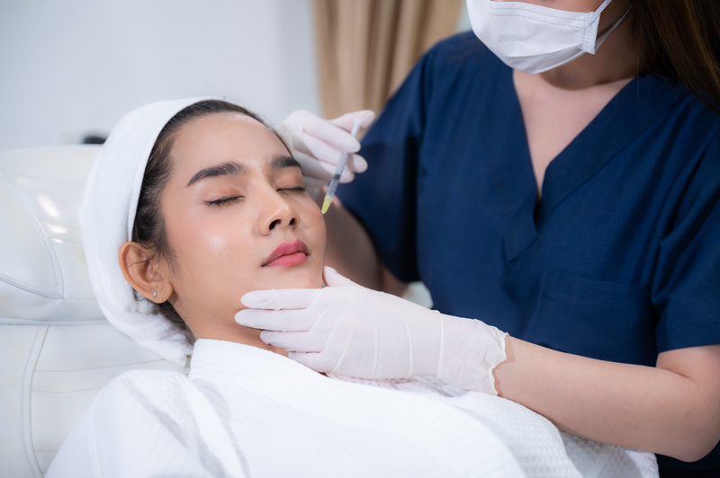 beEMe Woman Undergoing Botox Procedure